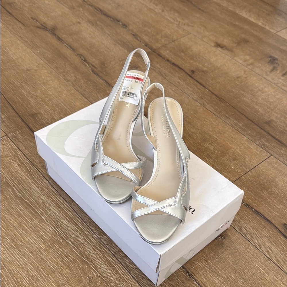 Naturalizer Silver Heels with Slingback Design and Crisscross Straps